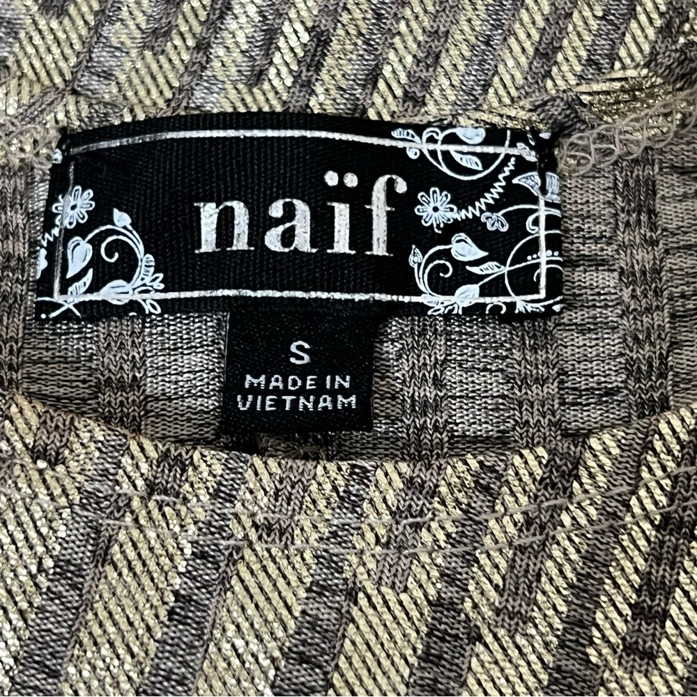 Naïf Short Sleeve Slinky Top - Picture 6 of 7